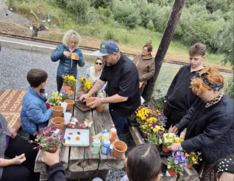 ΑΓΑΠΑΜΕ ΔΕΣΥΛΛΑ: ΕΝΘΟΥΣΙΑΣΑΝ ΟΙ ΠΑΣΧΑΛΙΝΕΣ ΔΡΑΣΕΙΣ ΤΗΣ ΟΜΑΔΑΣ (ΦΩΤΟΓΡΑΦΙΕΣ)