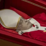 Η ΠΑΡΕΛΑΣΗ ΤΟΥ ΕΛΛΗΝΙΣΜΟΥ ΣΤΗΝ ΒΟΣΤΩΝΗ