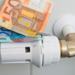 ΔΕΥΑ ΚΑΛΑΜΑΤΑΣ: ΕΠΙΒΟΛΗ ΕΞΟΝΤΩΤΙΚΟΥ ΠΡΟΣΤΙΜΟΥ ΓΙΑ ΜΗ ΧΡΗΣΤΗ ΚΑΤΑΝΑΛΩΣΗ ΝΕΡΟΥ ΣΕ ΥΔΡΟΔΟΤΟΥΜΕΝΑ ΟΙΚΟΠΕΔΑ Η ΚΤΗΜΑΤΑ