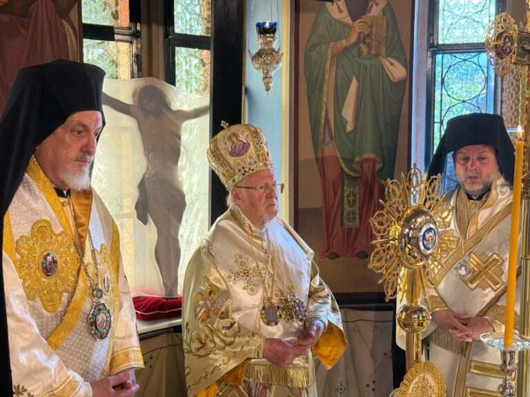 ΠΑΤΡΙΑΡΧΙΚΗ ΛΕΙΤΟΥΡΓΙΑ ΓΙΑ ΤΑ 150 ΧΡΟΝΙΑ ΑΠΟ ΤΗΝ ΑΝΕΓΕΡΣΗ ΤΟΥ Ι. ΝΑΟΥ  …