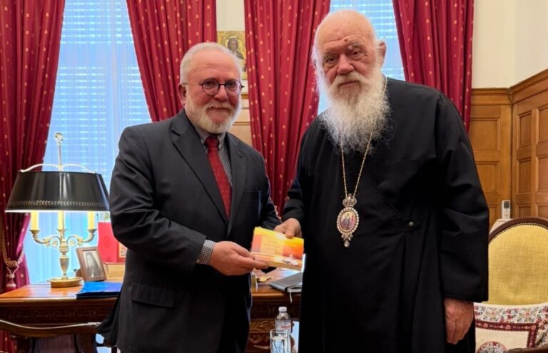 ΤΟ ΒΙΒΛΙΟ ”ΑΝΑΣΕΣ ΜΙΑ ΑΗΧΗΣ ΣΙΩΠΗΣ” ΠΡΟΣΕΦΕΡΕ ΣΤΟΝ ΑΡΧΙΕΠΙ …