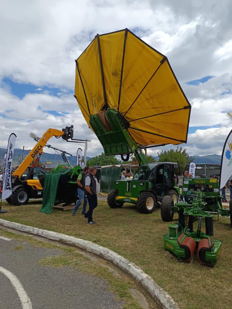 2b84fd13 b786 4cd8 b521 4e320aeb82ac