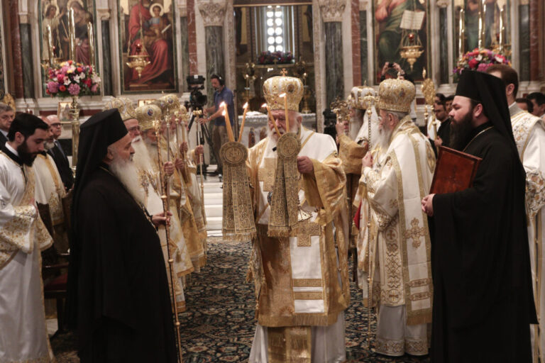 ΣΥΝΟΔΙΚΗ ΘΕΙΑ ΛΕΙΤΟΥΡΓΙΑ ΓΙΑ ΤΗΝ ΕΠΕΤΕΙΟ 1700 ΕΤΩΝ ΑΠΟ ΤΗΝ Α΄ ΟΙΚΟΥΜΕΝ …