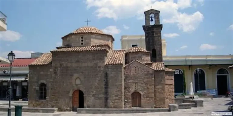 ΠΑΝΗΓΥΡΙΣΕ Ο ΙΣΤΟΡΙΚΟΣ ΝΑΟΣ ΤΩΝ ΑΓΙΩΝ ΑΠΟΣΤΟΛΩΝ ΚΑΛΑΜΑΤΑΣ