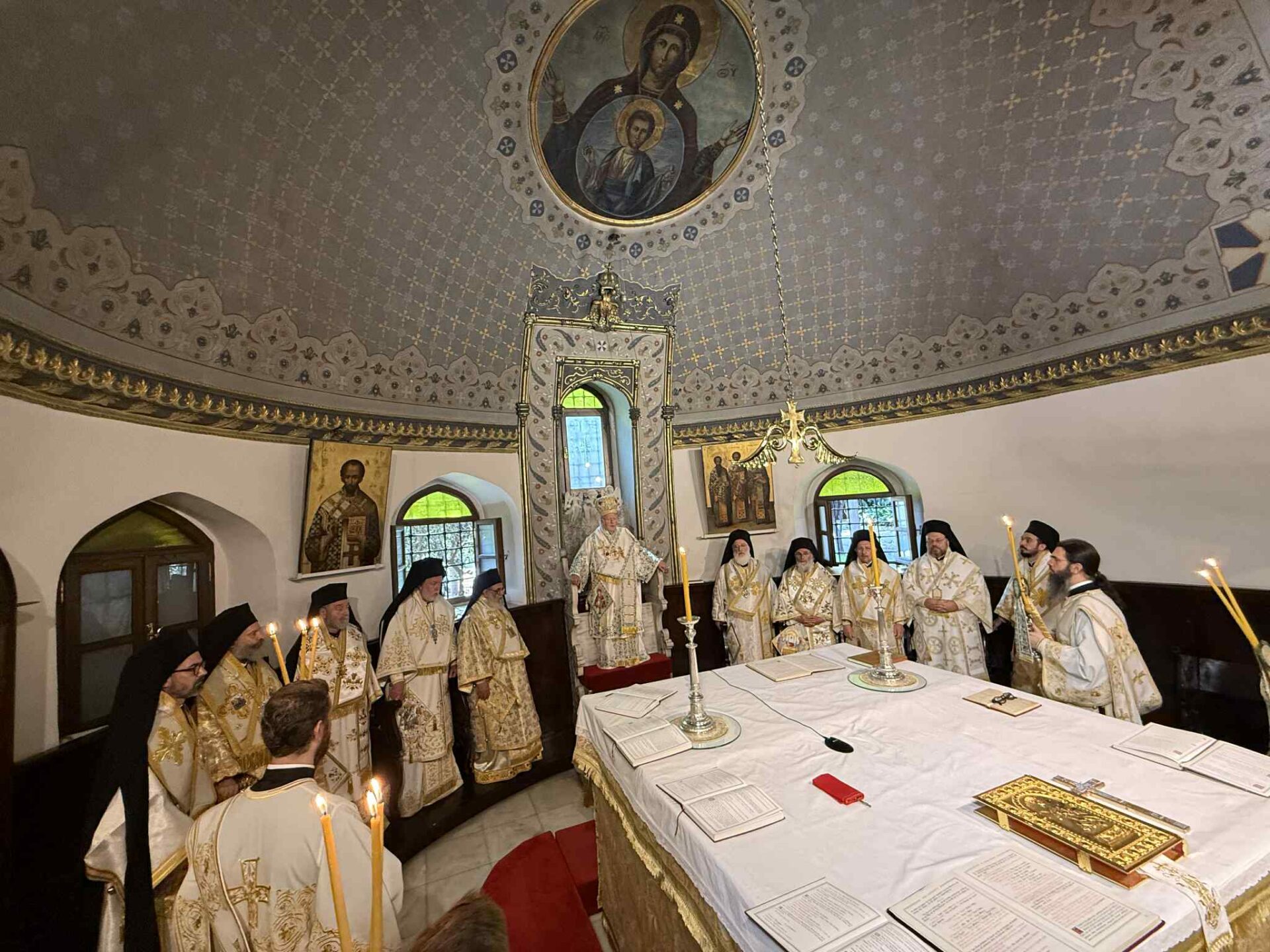 ΠΑΤΡΙΑΡΧΙΚΗ ΚΑΙ ΣΥΝΟΔΙΚΗ ΘΕΙΑ ΛΕΙΤΟΥΡΓΙΑ ΣΤΟ ΦΑΝΑΡΙ ΓΙΑ ΤΗΝ Α’ ΟΙΚΟΥΜΕΝΙΚΗ ΣΥΝΟΔΟ