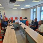 ΤΡΑΓΩΔΙΑ ΠΟΥ ΔΕΝ ΧΩΡΑΕΙ Ο ΝΟΥΣ: ΠΑΤΕΡΑΣ ΕΚΑΝΕ ΟΠΙΣΘΕΝ ΚΑΙ ΠΑΤΗΣΕ ΤΟ ΠΑΙΔΙ ΤΟΥ