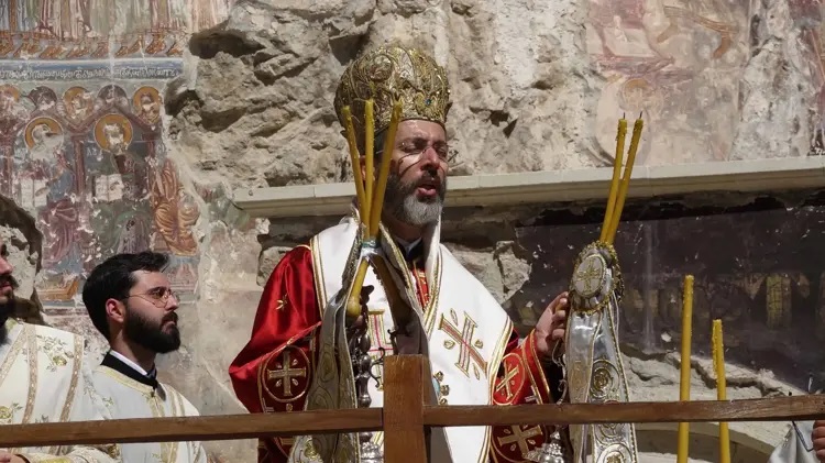 ΠΑΝΑΓΙΑ ΣΟΥΜΕΛΑ: ΜΕ ΚΑΤΑΝΥΞΗ ΚΑΙ ΣΥΓΚΙΝΗΣΗ Η ΘΕΙΑ ΛΕΙΤΟΥΡΓΙΑ ΣΤΑ ΕΝΝΙΑ …