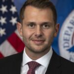 ΟΙ ΑΔΕΛΦΕΣ ΤΟΥ ΑΘΑΝΑΣΙΟΥ Τ. ΔΗΜΟΥΛΑ ΕΔΙΩΞΑΝ ΑΠΟ ΤΟ ΣΥΜΒΟΥΛΙΟ ΤΗΣ MARKET BASKET ΣΤΕΝΟ ΤΟΥ ΣΥΝΕΡΓΑΤΗ