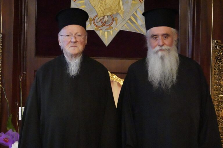 ΣΤΟ ΟΙΚΟΥΜΕΝΙΚΟ ΠΑΤΡΙΑΡΧΕΙΟ Ο ΝΕΟΣ ΗΓΟΥΜΕΝΟΣ ΤΗΣ ΜΟΝΗΣ ΣΙΝΑ ΘΕΟΦΙΛ. κ. …