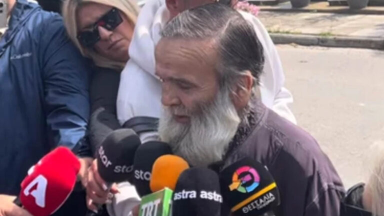ΛΑΡΙΣΑ: ΈΦΥΓΕ ΑΠΟ ΤΗ ΖΩΗ Ο ΠΑΠΑ-ΛΑΜΠΡΟΣ – ΟΙ ΑΛΛΕΠΑΛΛΗΛΕΣ ΤΡΑΓΩΔΙΕΣ ΠΟΥ ΤΟΝ ΛΥΓΗΣΑΝ – ΟΙ ΑΠΟΚΑΛΥΨΕΙΣ ΠΟΥ ΕΙΧΕ ΚΑΝΕΙ ΣΤΗΝ ΕΚΠΟΜΠΗ ΤΟΥ ΜΑΚΗ ΤΡΙΑΝΤΑΦΥΛΛΟΠΟΥΛΟΥ