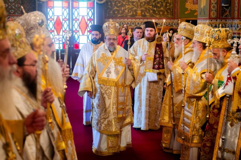 ΠΛΗΘΟΣ ΑΡΧΙΕΡΕΩΝ ΣΤΑ ΟΝΟΜΑΣΤΗΡΙΑ ΤΟΥ ΜΗΤΡΟΠΟΛΙΤΗ ΜΕΣΣΗΝΙΑΣ