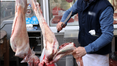 ΝΕΚΡΟΣ 40ΧΡΟΝΟΣ ΚΡΕΟΠΩΛΗΣ ΣΤΟ ΚΙΛΚΙΣ: ΈΚΟΨΕ ΚΑΤΑ ΛΑΘΟΣ ΜΕ ΤΟΝ ΜΠΑΛΤΑ ΤΗ ΜΗΡΙΑΙΑ ΑΡΤΗΡΙΑ ΤΟΥ