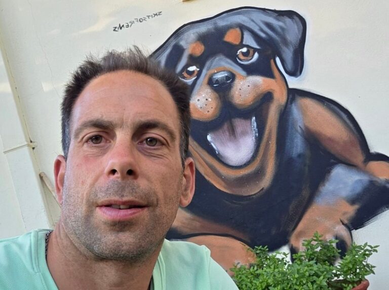 Η ΑΝΑΡΤΗΣΗ ΤΟΥ ΓΙΟ ΤΟΥ 76ΧΡΟΝΟΥ ΠΟΥ ΔΕΧΘΗΚΕ ΕΠΙΘΕΣΗ ΑΠΟ ΤΟΝ ΙΔΙΟ ΤΟΥ Τ …