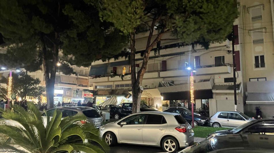 ΚΑΤΑΡΡΕΥΣΗ ΠΡΟΣΟΨΕΩΝ ΚΑΤΑΣΤΗΜΑΤΩΝ ΣΤΟ ΚΕΝΤΡΟ ΤΗΣ ΚΑΛΑΜΑΤΑΣ ΛΟΓΩ ΚΑΚΟΚΑΙΡΙΑΣ