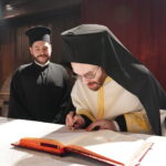 ΚΟΥΚΟΥΛΟΦΟΡΟΙ ΑΠΗΓΑΓΑΝ ΚΤΗΝΙΑΤΡΟ ΣΤΗΝ ΚΥΠΑΡΙΣΣΙΑ – ΤΟΝ ΠΗΓΑΝ ΣΤΗΝ ΕΡΗΜΙΑ ΚΑΙ ΤΟΝ ΠΙΕΣΑΝ ΝΑ ΤΟΥΣ ΑΠΟΚΑΛΥΨΕΙ ΠΟΥ ΚΡΥΒΕΙ 180.000 ΕΥΡΩ