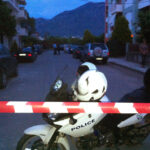 ΕΝΤΟΠΙΣΤΗΚΕ ΚΑΤΑΣΤΗΜΑ ΣΤΗΝ ΚΑΛΑΜΑΤΑ ΠΟΥ ΕΠΑΙΖΑΝ «ΦΡΟΥΤΑΚΙΑ» – ΣΥΝΕΛΗΦΘΗΣΑΝ 3 ΑΤΟΜΑ