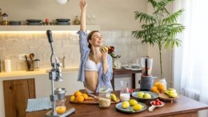 ΠΩΣ ΝΑ ΧΑΣΕΙΣ ΤΑ ΚΙΛΑ ΤΩΝ ΕΟΡΤΩΝ ΧΩΡΙΣ ΚΟΠΟ: ΡΕΑΛΙΣΤΙΚΕΣ ΑΛΛΑΓΕΣ ΠΟΥ ΦΕΡΝΟΥΝ ΑΠΟΤΕΛΕΣΜΑ