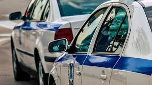 ΧΕΙΡΟΠΕΔΕΣ ΣΕ ΤΡΙΑ ΑΤΟΜΑ ΠΟΥ ΚΑΤΗΓΟΡΟΥΝΤΑΙ ΓΙΑ ΣΥΜΜΕΤΟΧΗ ΣΕ 29 ΚΛΟΠΕΣ ΣΤΗΝ ΚΑΛΑΜΑΤΑ