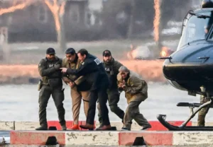 ΜΕ ΧΕΙΡΟΠΕΔΕΣ ΟΔΗΓΗΘΗΚΕ ΣΤΟ ΟΜΟΣΠΟΝΔΙΑΚΟ ΔΙΚΑΣΤΗΡΙΟ ΤΗΣ ΝΕΑΣ ΥΟΡΚΗΣ Ο Ν. ΜΑΔΟΥΡΟ