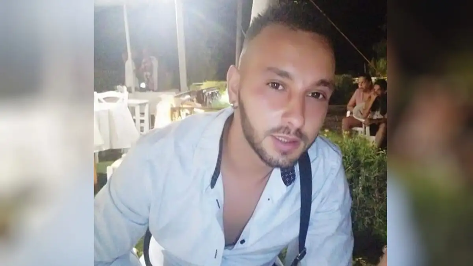 ΠΑΡΑΔΟΘΗΚΑΝ ΟΙ ΤΡΕΙΣ ΑΠΟ ΤΟΥΣ ΕΝΝΕΑ ΠΟΥ ΞΥΛΟΚΟΠΗΣΑΝ ΜΕΧΡΙ ΘΑΝΑΤΟΥ ΤΟΝ 30ΧΡΟΝΟ