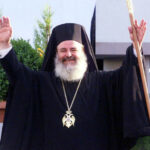 ΧΙΛΙΑΔΕΣ ΠΙΣΤΟΙ ΑΠΟΧΑΙΡΕΤΟΥΝ ΤΟΝ ΠΑΤΡΙΑΡΧΗ ΓΕΩΡΓΙΑΣ ΗΛΙΑ ΣΤΟ ΛΑΪΚΟ ΠΡΟΣΚΥΝΗΜΑ ΤΗΣ ΤΙΦΛΙΔΑΣ